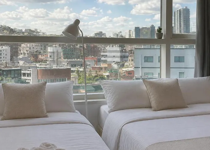 Seoullo #2min Walk From Station #elevator #city View Apartment